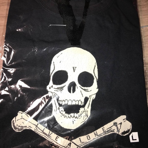 100% authentic Vlone skull and bones Tee shirt - Picture 3 of 3